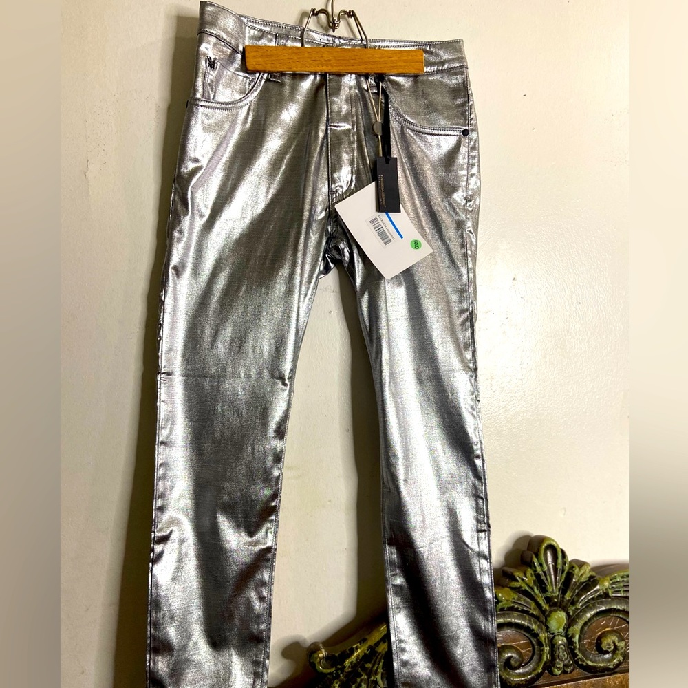 Color of the season SILVER jeans style trousers. Italian brand MESSAGERIE. Sz 26